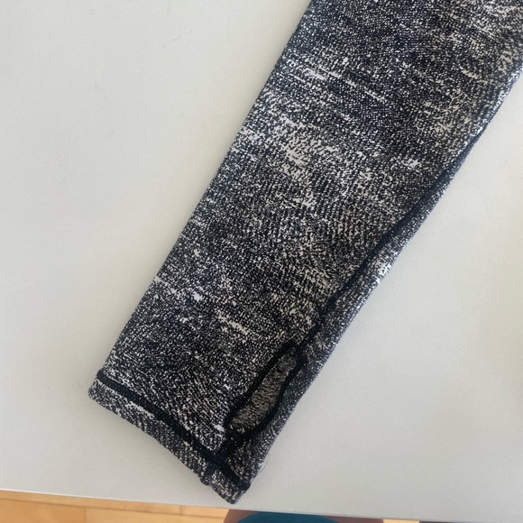 Lululemon hoodie - worn twice - size 6 - Picture 2 of 8